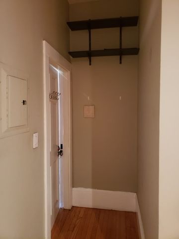 141 Arlington 2, Boston, MA 02116