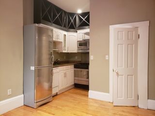 141 Arlington 2, Boston, MA 02116