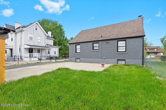 614 Bluegrass Ave, Louisville, KY 40214