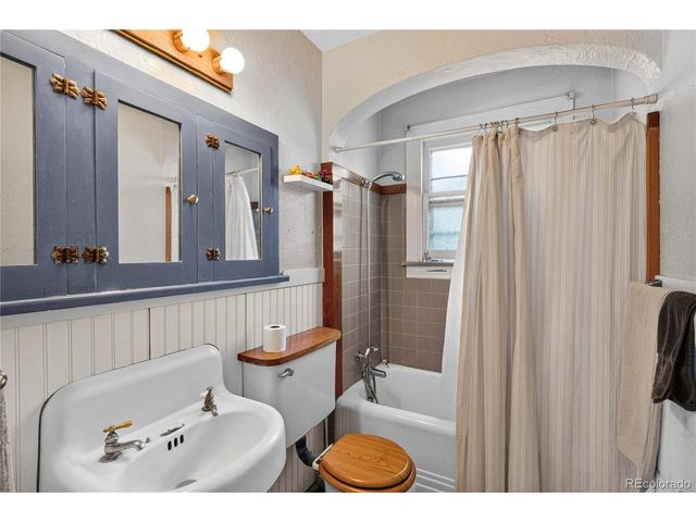 3040 W 39th Ave, Denver, CO 80211
