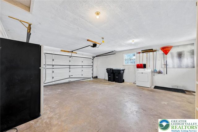 1590 winthrop Avenue, Hanover Twp, PA 18017