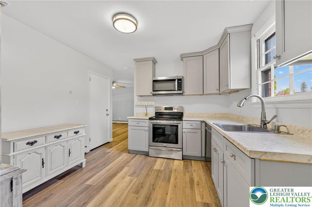 1590 winthrop Avenue, Hanover Twp, PA 18017