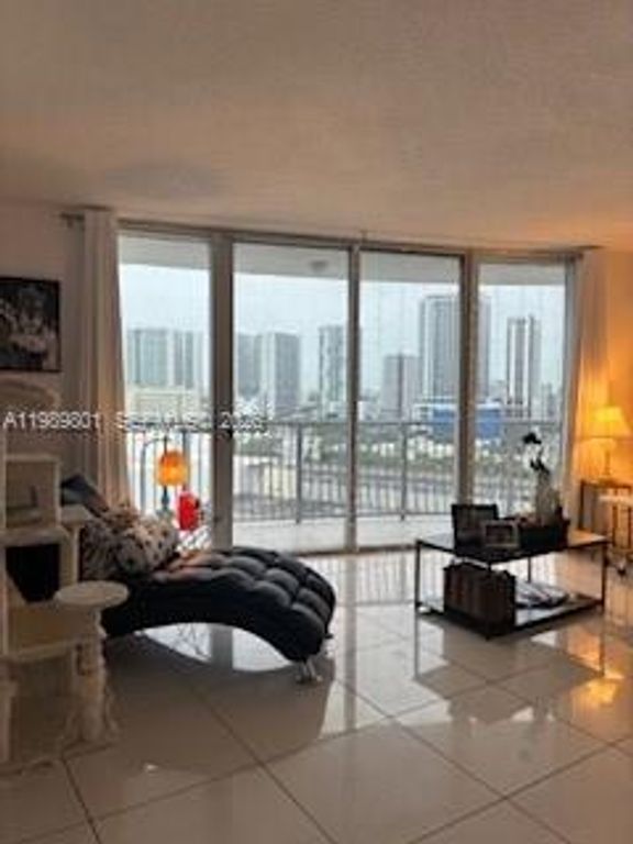 1750 N Bayshore Dr 1714, Miami, FL 33132
