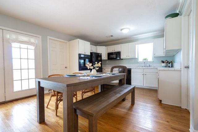 16721 Edward Teach Road, Jamaica Beach, TX 77554