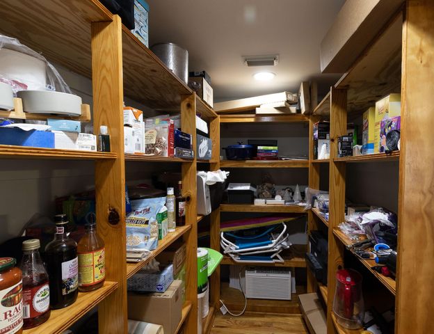 16721 Edward Teach Road, Jamaica Beach, TX 77554