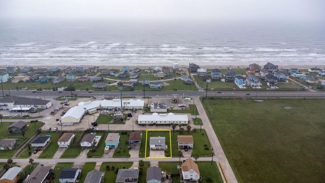 16721 Edward Teach Road, Jamaica Beach, TX 77554