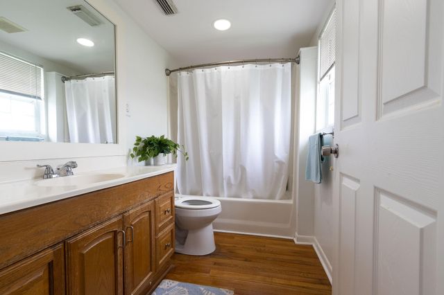 16721 Edward Teach Road, Jamaica Beach, TX 77554