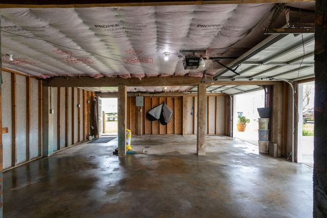 16721 Edward Teach Road, Jamaica Beach, TX 77554