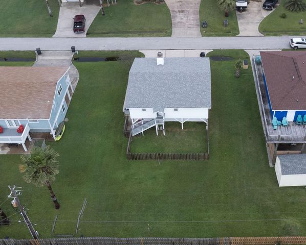 16721 Edward Teach Road, Jamaica Beach, TX 77554