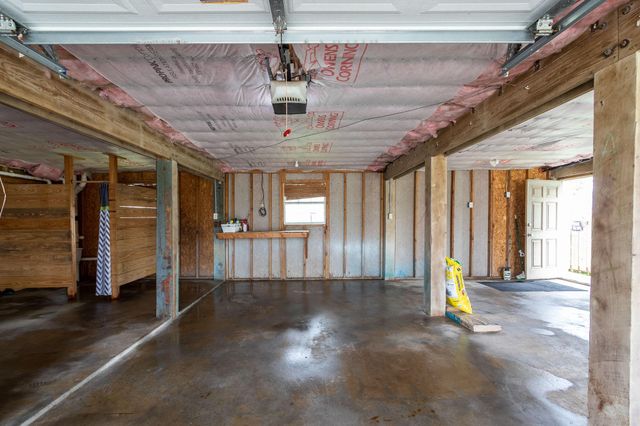 16721 Edward Teach Road, Jamaica Beach, TX 77554