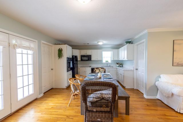 16721 Edward Teach Road, Jamaica Beach, TX 77554