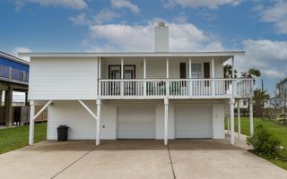 16721 Edward Teach Road, Jamaica Beach, TX 77554