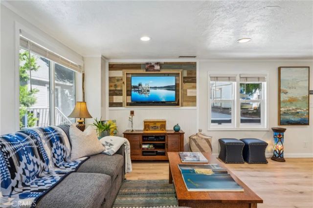 26472 Lake Forest, Twin Peaks, CA 92391