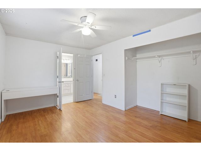 2400 Se HAYWARD Way, Milwaukie, OR 97267