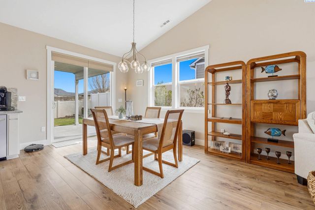 3763 S Sherman St, Kennewick, WA 99338