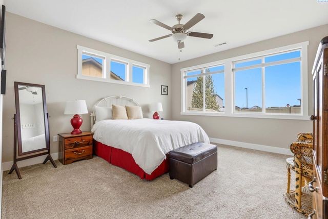 3763 S Sherman St, Kennewick, WA 99338