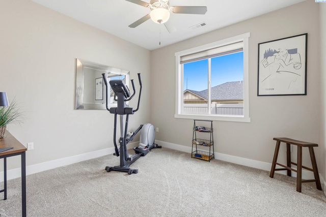 3763 S Sherman St, Kennewick, WA 99338