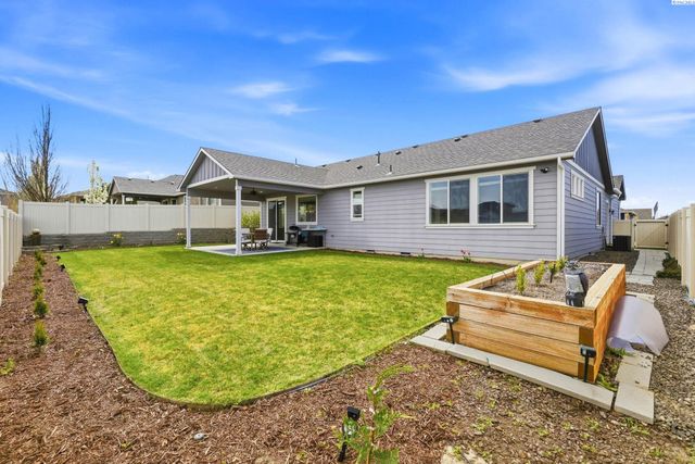 3763 S Sherman St, Kennewick, WA 99338