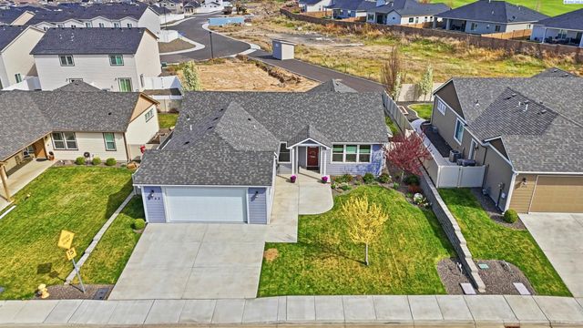 3763 S Sherman St, Kennewick, WA 99338