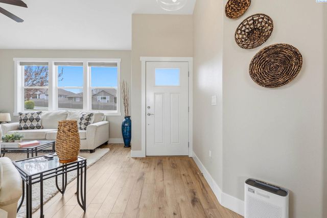 3763 S Sherman St, Kennewick, WA 99338