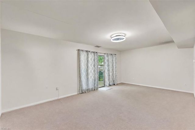 125 Windsor Pines Way Apt E, Newport News, VA 23608
