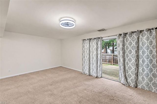125 Windsor Pines Way Apt E, Newport News, VA 23608
