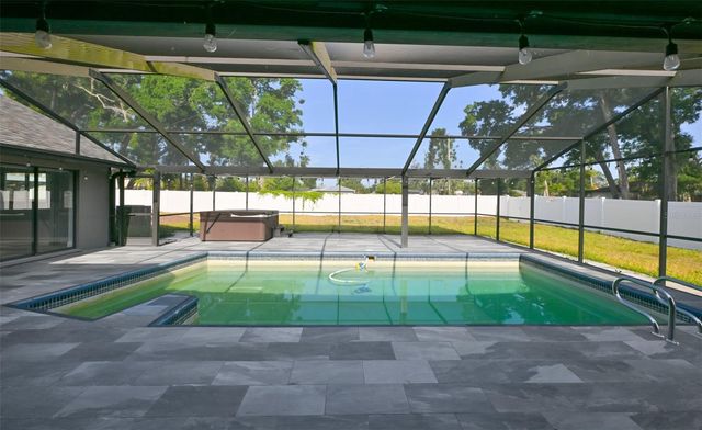 2701 HERNDON STREET, Valrico, FL 33596