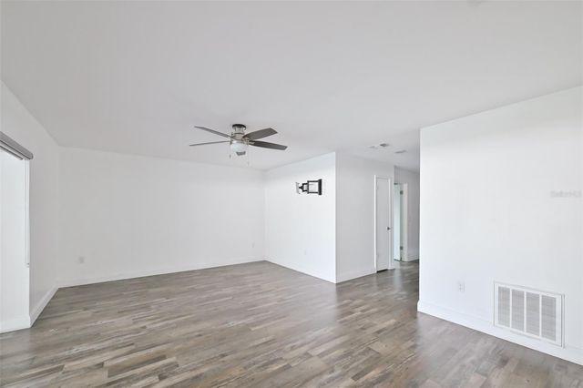 2701 HERNDON STREET, Valrico, FL 33596