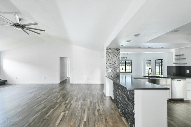 2701 HERNDON STREET, Valrico, FL 33596