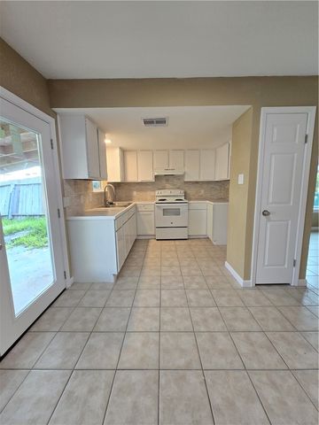 3609 La Paz Dr, Corpus Christi, TX 78415