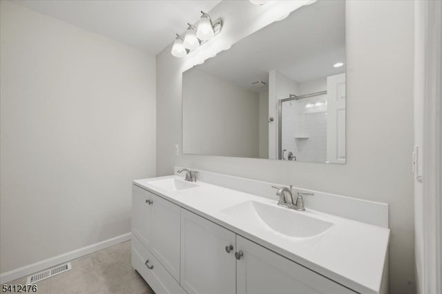 8 Encampment Drive, Bedminster Twp., NJ 07921