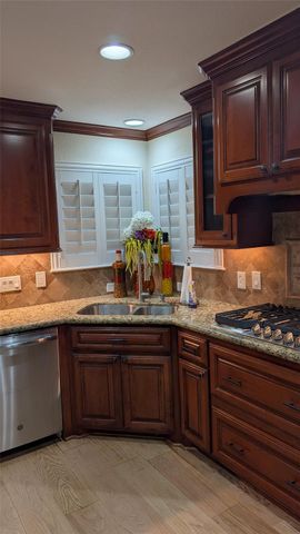 10850 Braeburn Bend Drive, Houston, TX 77031