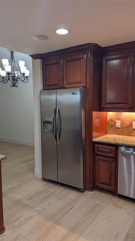 10850 Braeburn Bend Drive, Houston, TX 77031
