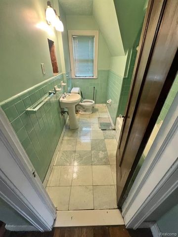 544 W Greendale, Highland Park, MI 48203