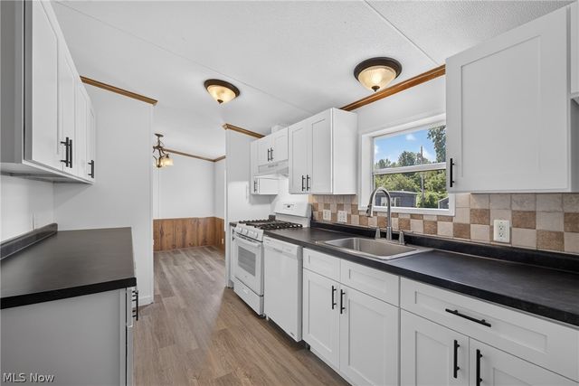 6835 Richmond Road 14, Glenwillow, OH 44139