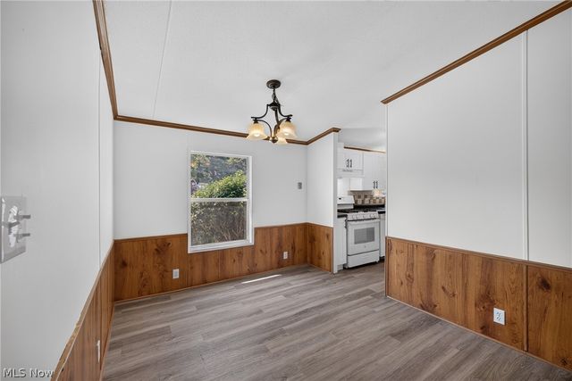 6835 Richmond Road 14, Glenwillow, OH 44139