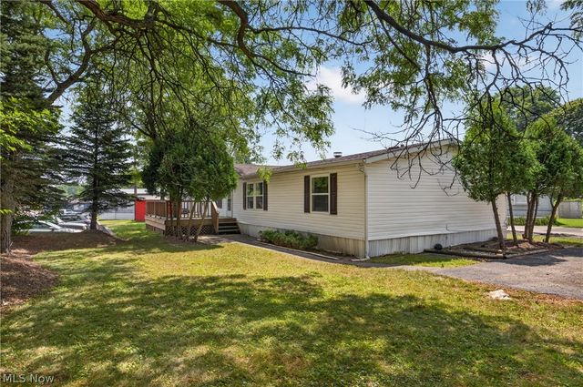 6835 Richmond Road 14, Glenwillow, OH 44139