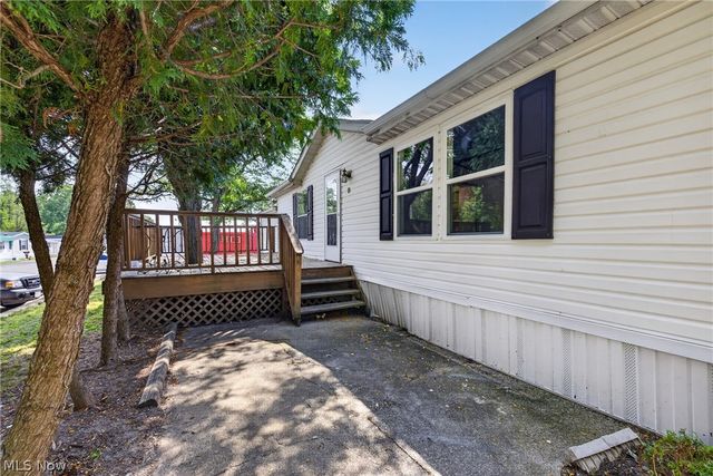 6835 Richmond Road 14, Glenwillow, OH 44139