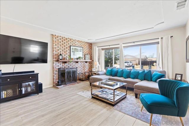 2051 Weathervane, Escondido, CA 92027