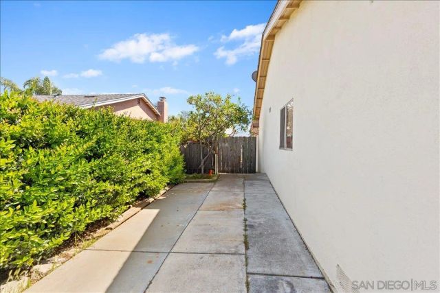 2051 Weathervane, Escondido, CA 92027