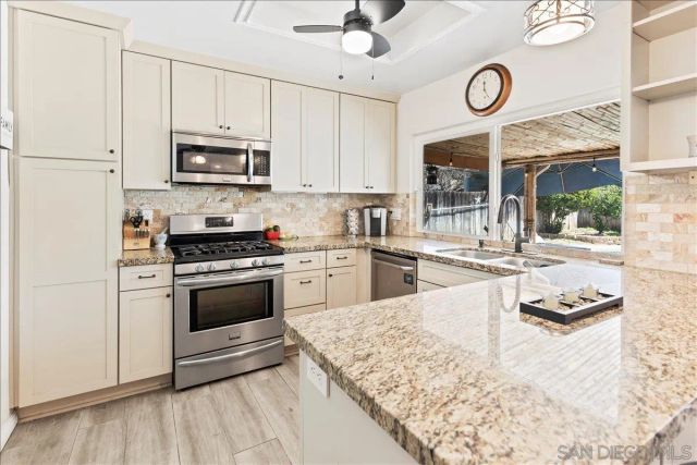 2051 Weathervane, Escondido, CA 92027