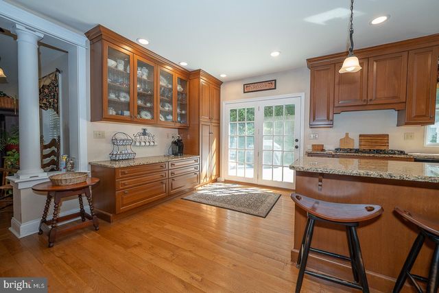 2515 PARKE LN, Broomall, PA 19008