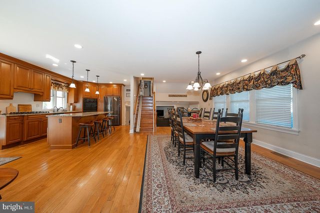 2515 PARKE LN, Broomall, PA 19008