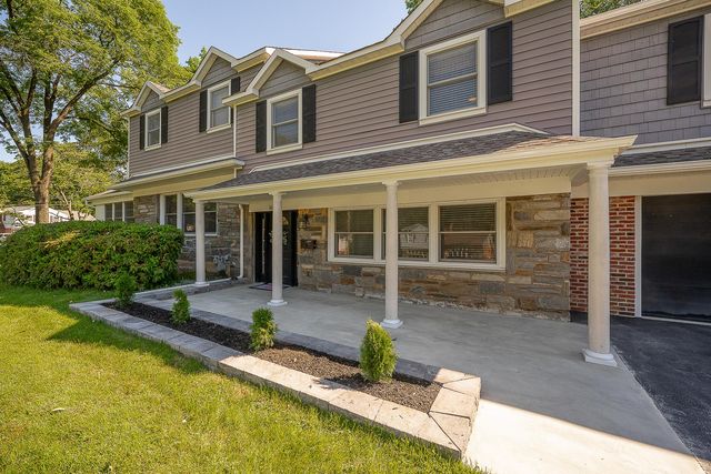 2515 PARKE LN, Broomall, PA 19008