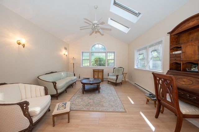 2515 PARKE LN, Broomall, PA 19008