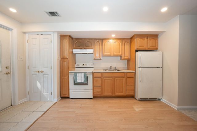 2515 PARKE LN, Broomall, PA 19008