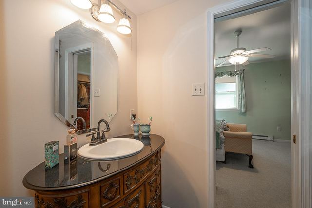 2515 PARKE LN, Broomall, PA 19008