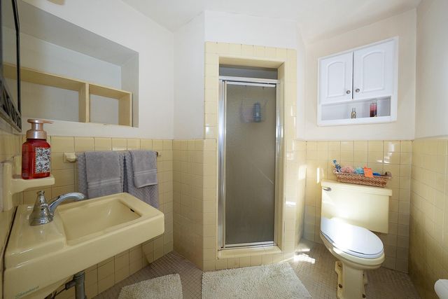 2515 PARKE LN, Broomall, PA 19008
