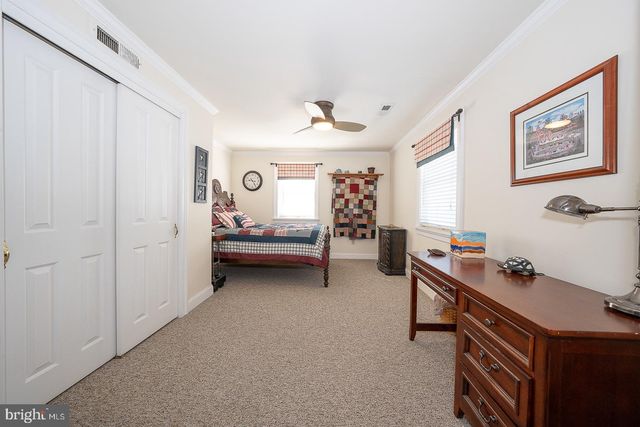 2515 PARKE LN, Broomall, PA 19008