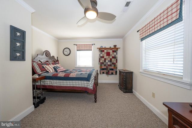 2515 PARKE LN, Broomall, PA 19008